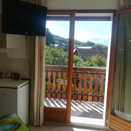 Appartement Avec Jacuzzi Hammam Sauna Privatise Au Rez De Chaussee Ds Maison A Voglans A 2 Kilometres Du Lac Du Bourget En Savoie Entre Chambery Et Aix Les Bains Cure Thermale Ruang foto