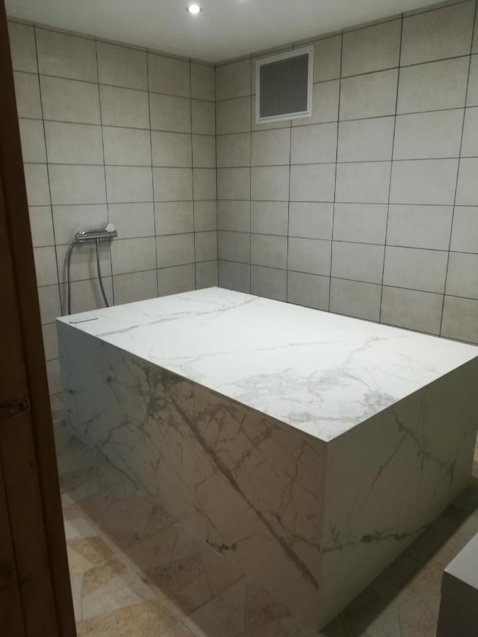 Appartement Avec Jacuzzi Hammam Sauna Privatise Au Rez De Chaussee Ds Maison A Voglans A 2 Kilometres Du Lac Du Bourget En Savoie Entre Chambery Et Aix Les Bains Cure Thermale Ruang foto